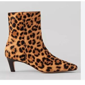 NWOB Ann Taylor Animal Print Haircalf Skinny Heel Bootie 6 Boots